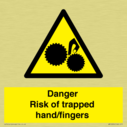 danger-risk-of-trapped-handfingers~
